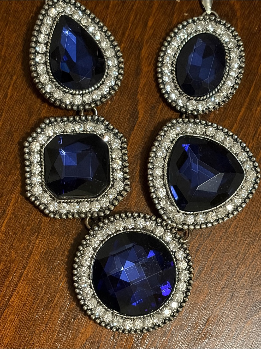 Vintage Silvertone Sapphire Blue Crystal Rhinestone Statement Bib Necklace